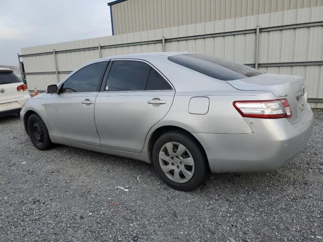 4T1BF3EK7BU735603 - 2011 TOYOTA CAMRY BASE SILVER photo 2