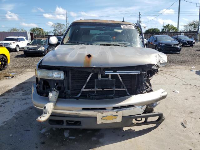 1GNEC16Z42J330236 - 2002 CHEVROLET SUBURBAN C1500 GOLD photo 5