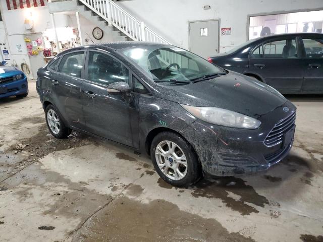 3FADP4BJ1GM134068 - 2016 FORD FIESTA SE BLACK photo 4