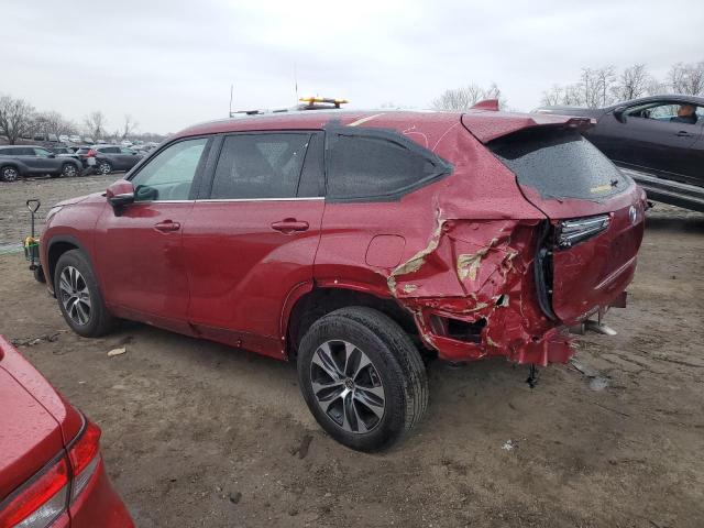 5TDGZRBH2MS535989 - 2021 TOYOTA HIGHLANDER XLE RED photo 2