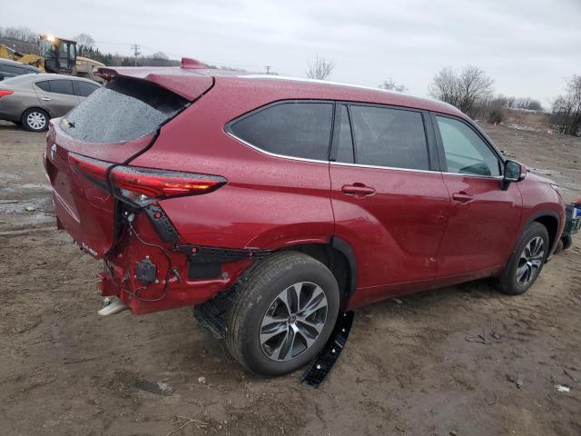 5TDGZRBH2MS535989 - 2021 TOYOTA HIGHLANDER XLE RED photo 3