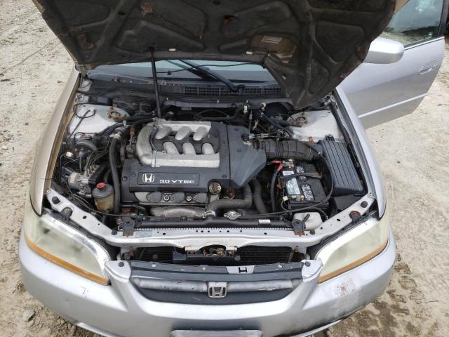 1HGCG16422A010049 - 2002 HONDA ACCORD LX SILVER photo 11