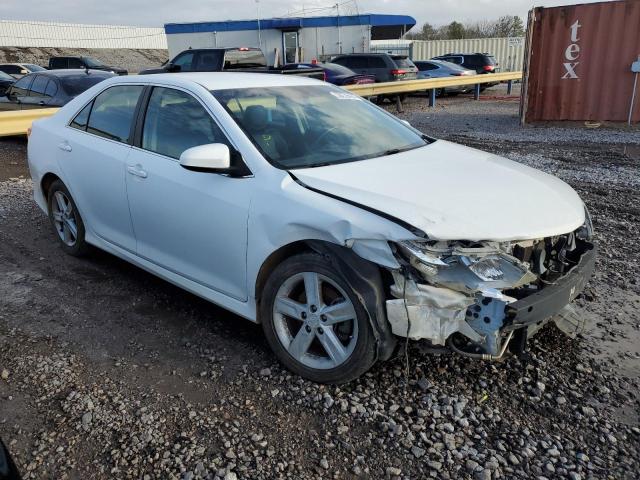 4T1BF1FK0CU528832 - 2012 TOYOTA CAMRY BASE WHITE photo 4