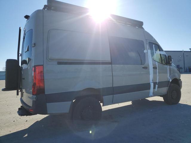 W1W4EBVY4LP261919 - 2020 MERCEDES-BENZ SPRINTER 2500 WHITE photo 3