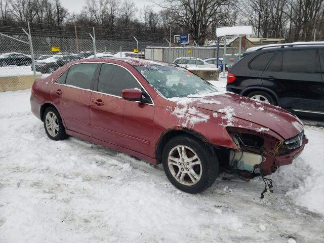 1HGCM56387A006991 - 2007 HONDA ACCORD SE RED photo 4