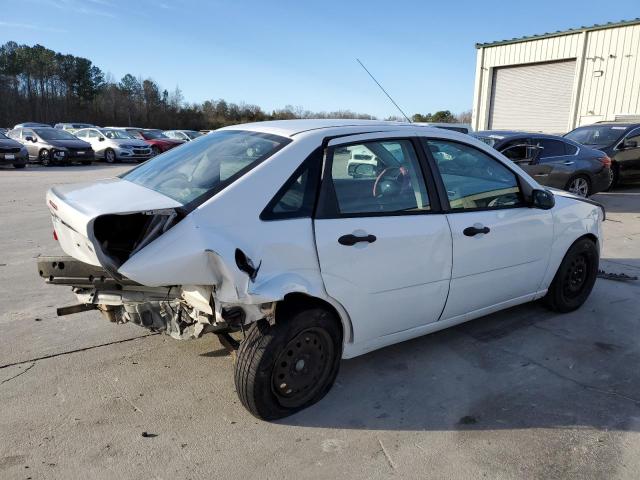 1FAFP34N65W279834 - 2005 FORD FOCUS ZX4 WHITE photo 3