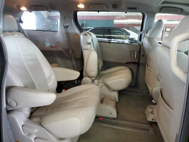 5TDYK3DC6DS379186 - 2013 TOYOTA SIENNA XLE GRAY photo 11