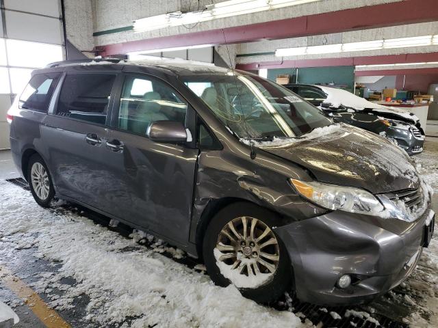 5TDYK3DC6DS379186 - 2013 TOYOTA SIENNA XLE GRAY photo 4