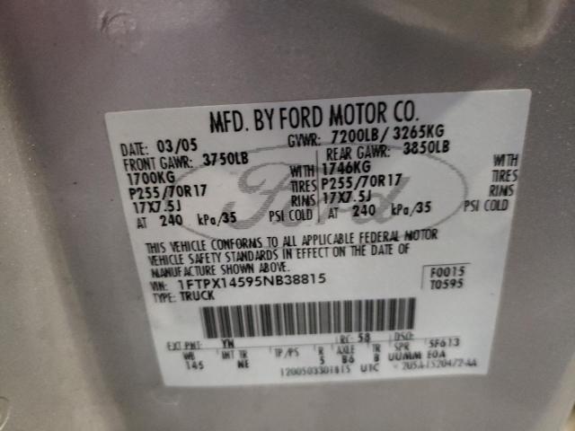 1FTPX14595NB38815 - 2005 FORD F150 SILVER photo 12