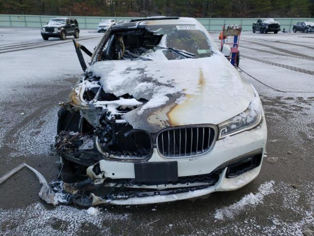 WBA7F2C58GG419552 - 2016 BMW 750 XI WHITE photo 5