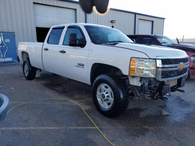 1GC4KZE8XCF194200 - 2012 CHEVROLET SILVERADO K3500 WHITE photo 4