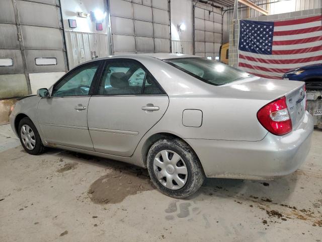 4T1BE32K32U553078 - 2002 TOYOTA CAMRY LE SILVER photo 2