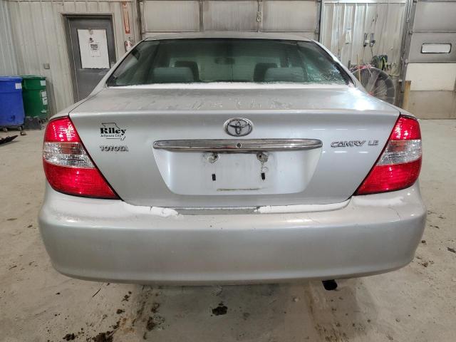 4T1BE32K32U553078 - 2002 TOYOTA CAMRY LE SILVER photo 6