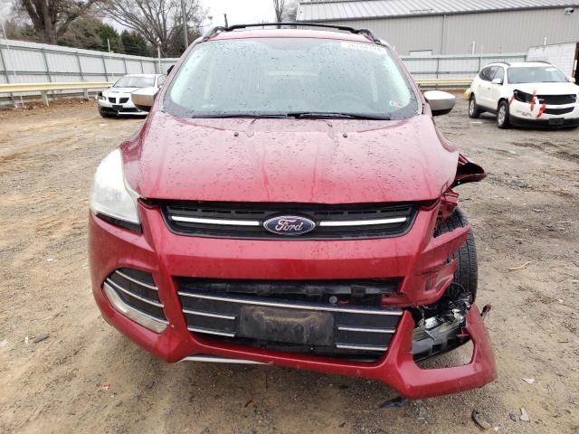 1FMCU9G92GUA61570 - 2016 FORD ESCAPE SE RED photo 5