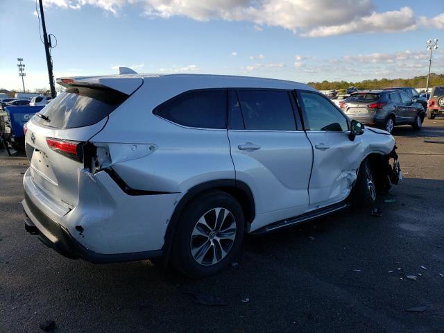 5TDGZRBH6NS572769 - 2022 TOYOTA HIGHLANDER XLE WHITE photo 3