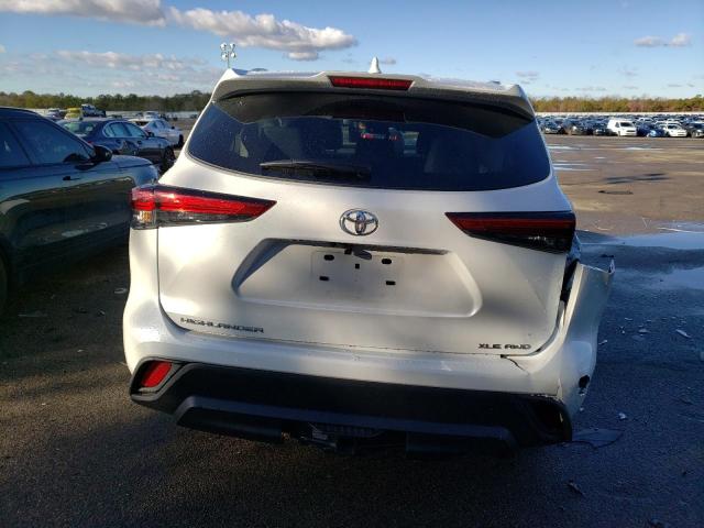 5TDGZRBH6NS572769 - 2022 TOYOTA HIGHLANDER XLE WHITE photo 6