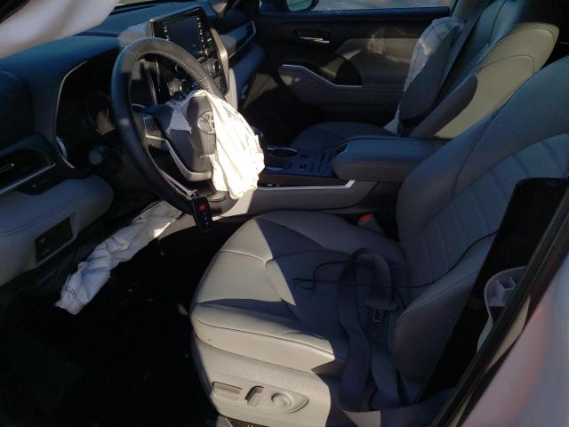 5TDGZRBH6NS572769 - 2022 TOYOTA HIGHLANDER XLE WHITE photo 7
