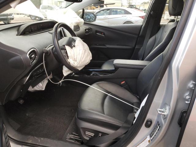 JTDKARFP9H3046385 - 2017 TOYOTA PRIUS PRIM SILVER photo 7