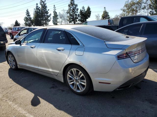 3LN6L2LU2DR804183 - 2013 LINCOLN MKZ HYBRID SILVER photo 2