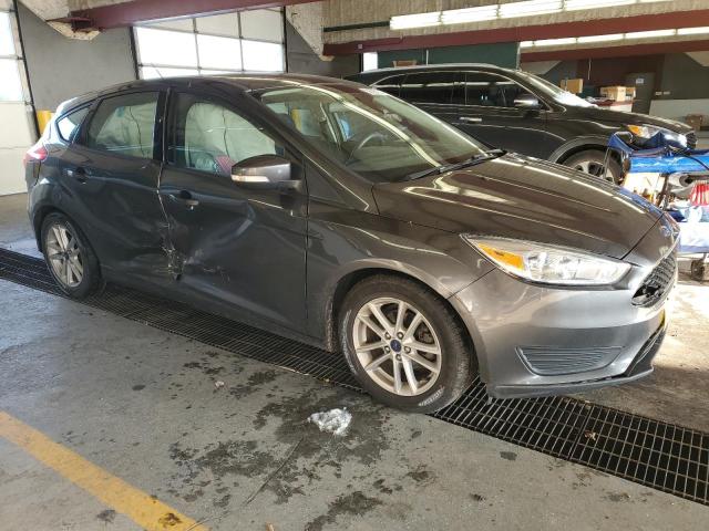 1FADP3K20HL263991 - 2017 FORD FOCUS SE GRAY photo 4