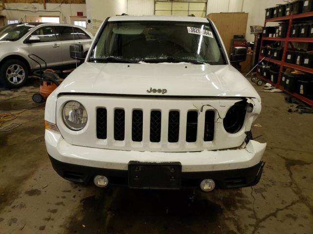 1C4NJRFB4ED778267 - 2014 JEEP PATRIOT LATITUDE WHITE photo 5