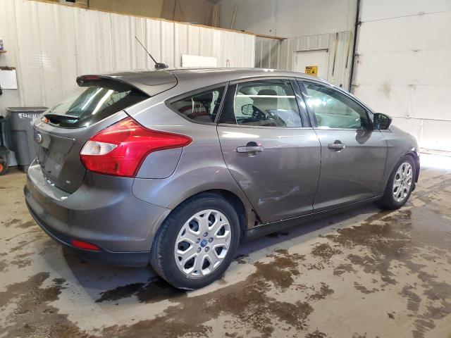 1FAHP3K25CL140956 - 2012 FORD FOCUS SE GRAY photo 3