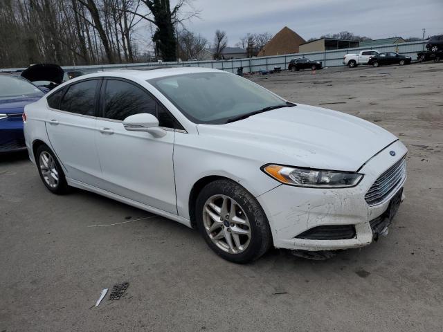 3FA6P0HR1DR381779 - 2013 FORD FUSION SE WHITE photo 4