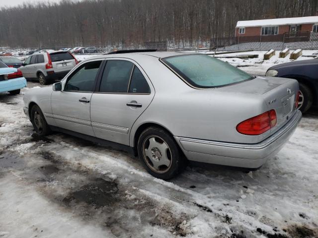 WDBJF70H0XA811740 - 1999 MERCEDES-BENZ E 430 SILVER photo 2