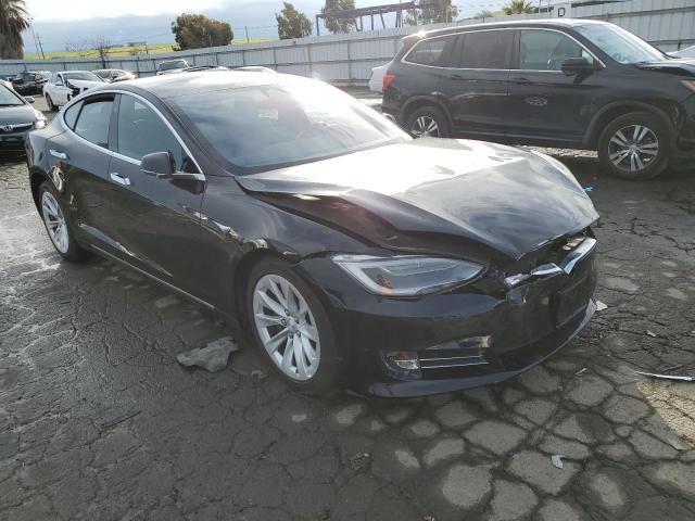 5YJSA1E26HF193998 - 2017 TESLA MODEL S შავი ფოტო 4