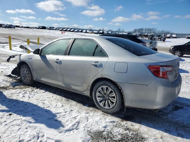 4T1BD1FK2EU116128 - 2014 TOYOTA CAMRY HYBRID SILVER photo 2