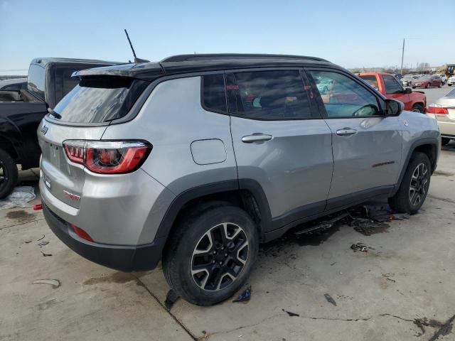 3C4NJDDB7KT785581 - 2019 JEEP COMPASS TRAILHAWK SILVER photo 3