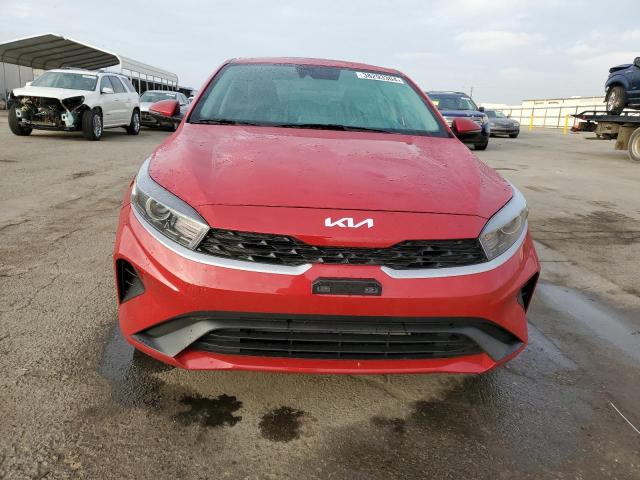 3KPF24AD8PE543823 - 2023 KIA FORTE LX RED photo 5