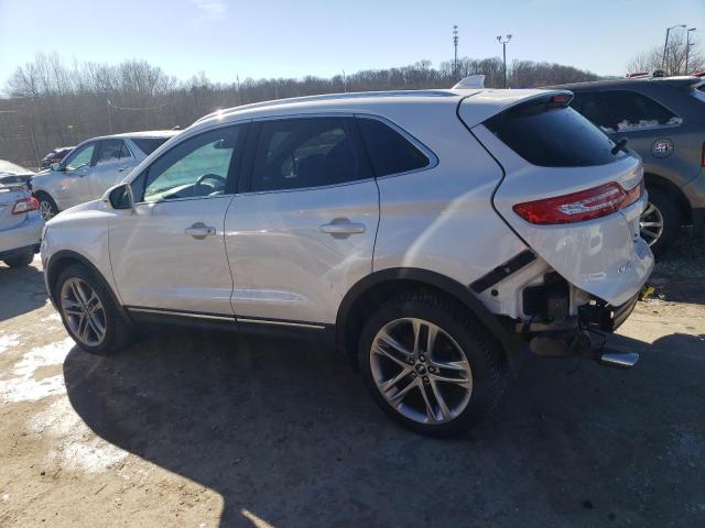 5LMTJ3DH2HUL70469 - 2017 LINCOLN MKC RESERVE WHITE photo 2