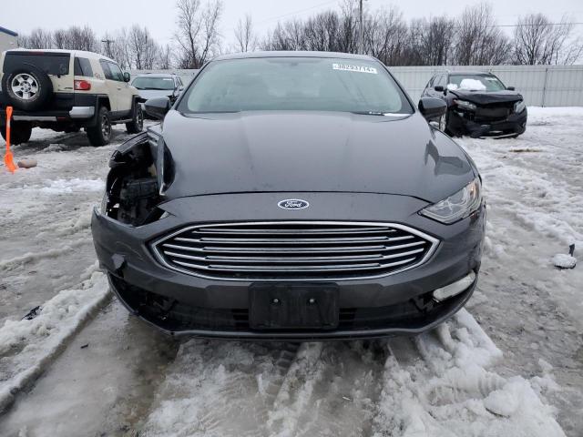 3FA6P0H72JR236759 - 2018 FORD FUSION SE GRAY photo 5