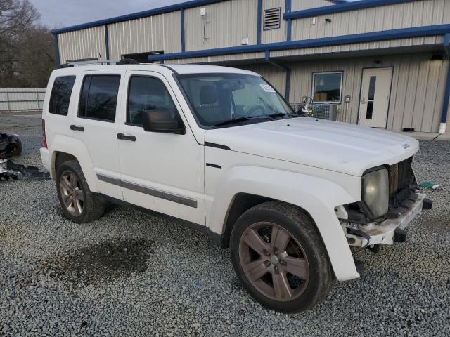 1C4PJMFK8CW154582 - 2012 JEEP LIBERTY JET WHITE photo 4