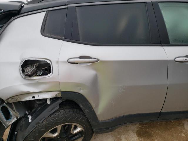 3C4NJDDB7HT651064 - 2017 JEEP COMPASS TRAILHAWK SILVER photo 11