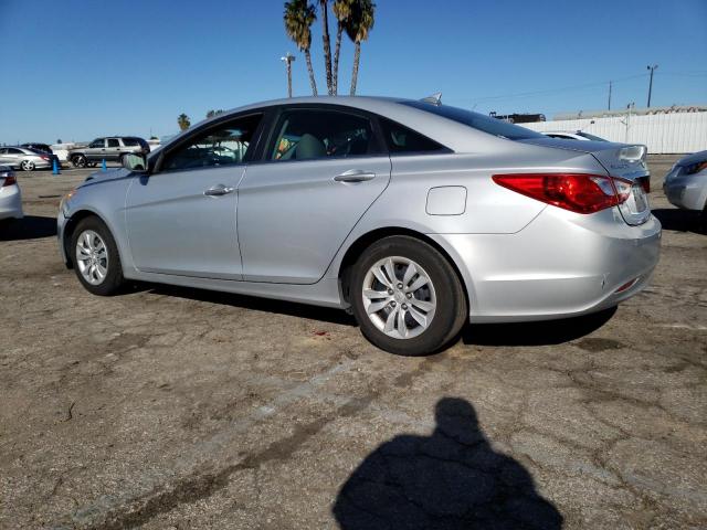 5NPEB4AC3CH330710 - 2012 HYUNDAI SONATA GLS SILVER photo 2