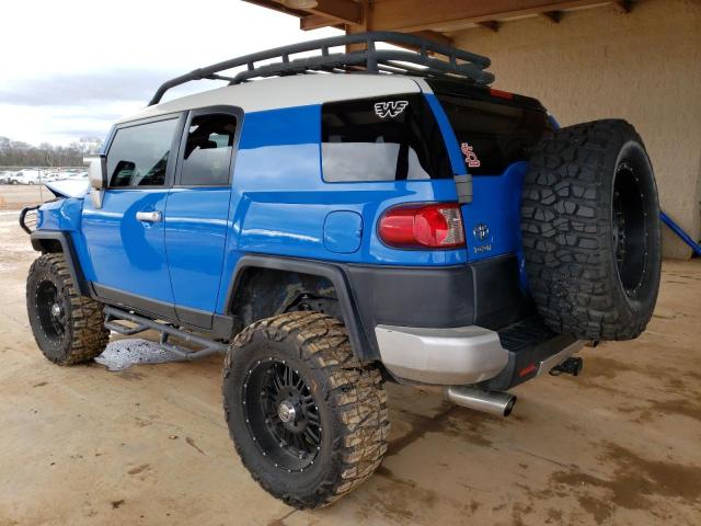 JTEBU11F070019417 - 2007 TOYOTA FJ CRUISER BLUE photo 2