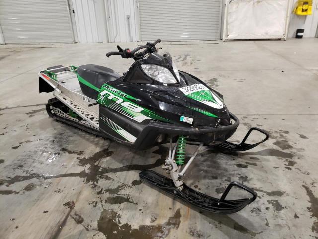 4UF09SNW59T116233 - 2009 ARCTIC CAT M8 GREEN photo 1