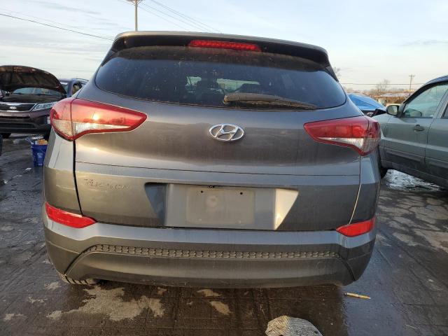 KM8J23A49HU332293 - 2017 HYUNDAI TUCSON SE GRAY photo 6