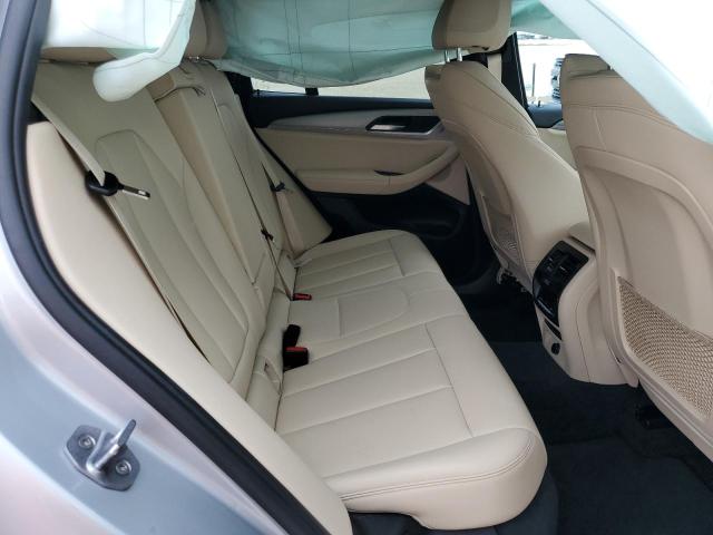 5UXTR9C53JLD61058 - 2018 BMW X3 XDRIVE30I Արծաթագույն լուսանկար 11