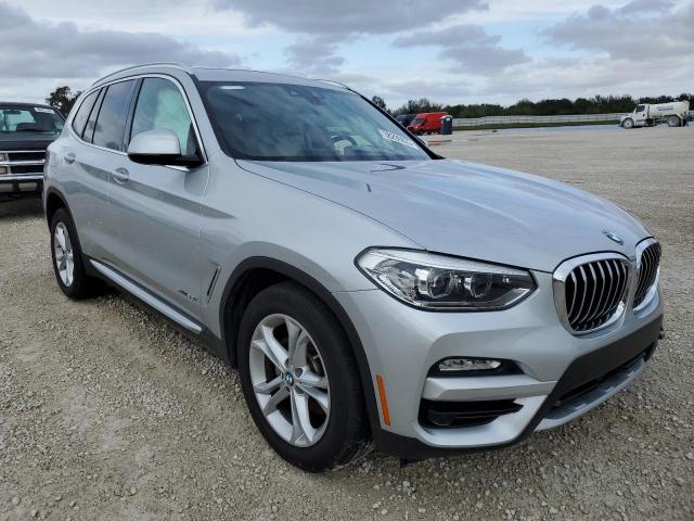 5UXTR9C53JLD61058 - 2018 BMW X3 XDRIVE30I Արծաթագույն լուսանկար 4