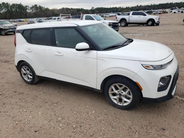 KNDJ23AU5N7830795 - 2022 KIA SOUL LX WHITE photo 4