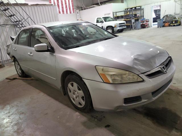 1HGCM56447A228260 - 2007 HONDA ACCORD LX SILVER photo 4