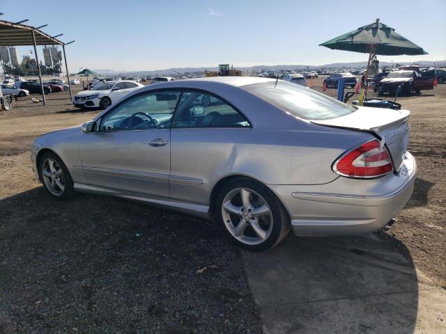 WDBTJ75J44F083745 - 2004 MERCEDES-BENZ CLK 500 SILVER photo 2