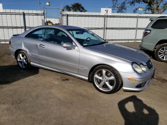 WDBTJ75J44F083745 - 2004 MERCEDES-BENZ CLK 500 SILVER photo 4