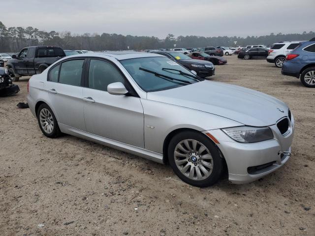 WBAPH77559NL82895 - 2009 BMW 328 I SILVER photo 4