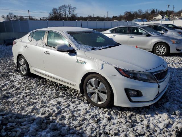 KNAGN4AD4G5092832 - 2016 KIA OPTIMA HYBRID WHITE photo 4