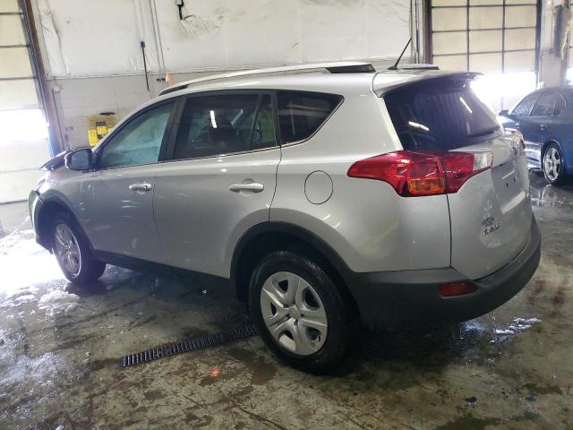 2T3BFREVXFW389105 - 2015 TOYOTA RAV4 LE SILVER photo 2