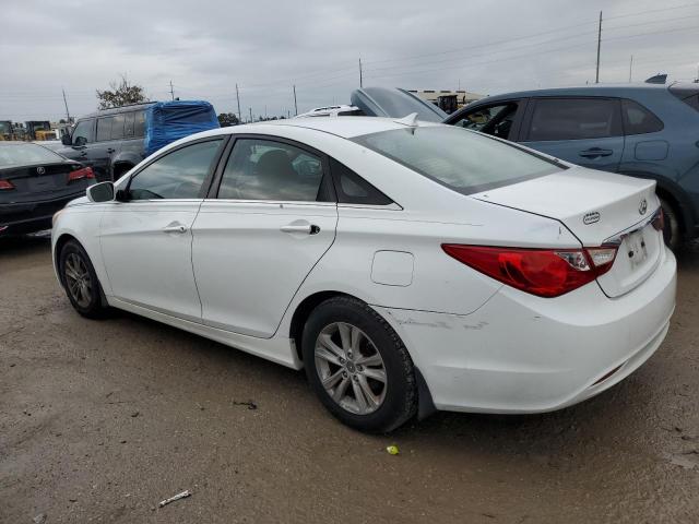 5NPEB4AC4BH203270 - 2011 HYUNDAI SONATA GLS WHITE photo 2